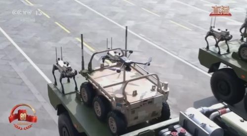 阅兵式上展示的机器狼+激光武器，都已经民用化？
