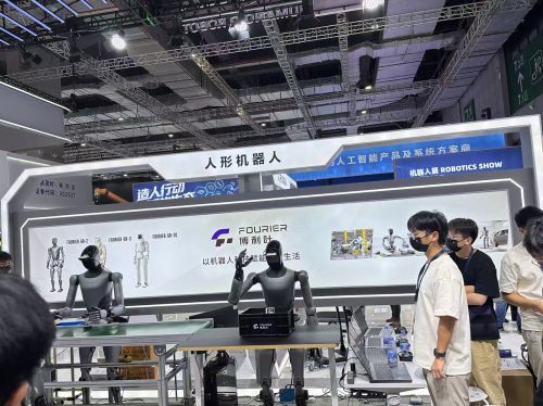 涉及光刻胶、高端机床……上海发布首批中试平台 机器人“吸睛”落地应用加速｜直击2025上海工博会