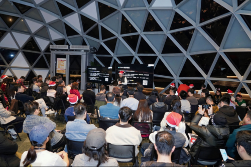 40支队伍24小时鏖战 AI黑客松现场持续爆灯