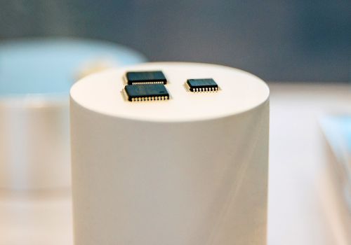 全球内存巨头人均发放64万元年终奖