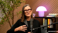 木头姐预测2026年AI发展：龙虾机器人推动智能体成为数字劳动力，改变个人赚钱方式 