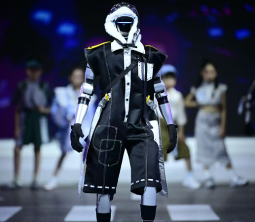 人形机器人租赁价格战：从万元日租到千元厮杀