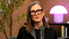 “木头姐”太空ETF首次增持特斯拉 业界猜测或迎与SpaceX合并机遇