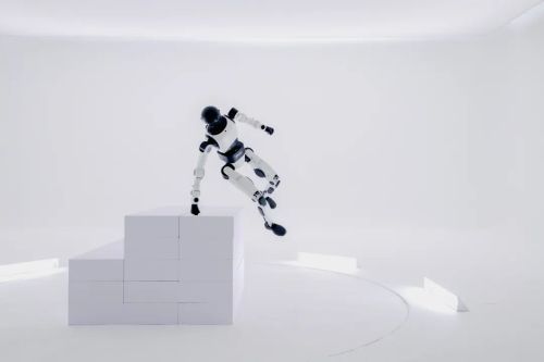 北京人形发布具身天工3.0 开放性更强更实用