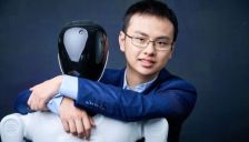 耶鲁大学生研发机器人正式上岗酒店工作