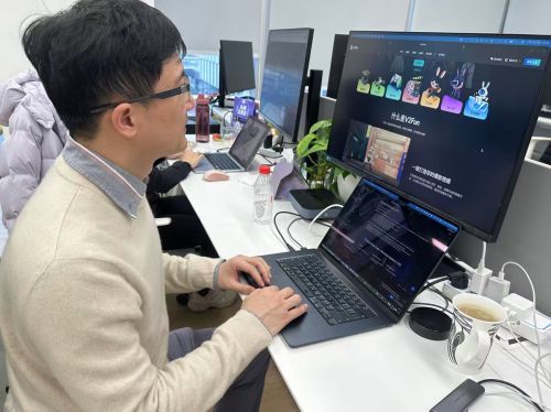 AI赋能上海新春：从模型到算力再到场景