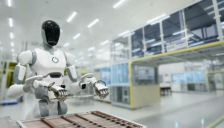 融资百亿机器人狂热：明知泡沫却无人敢退 