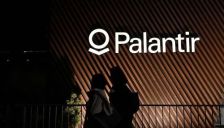 美军AI巨头深度参与伊朗袭击 情报能力堪比数百特工 股价五年暴涨1500% 