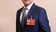 履职八年，姚劲波代表聚焦AI普及、家政供给与住房交易