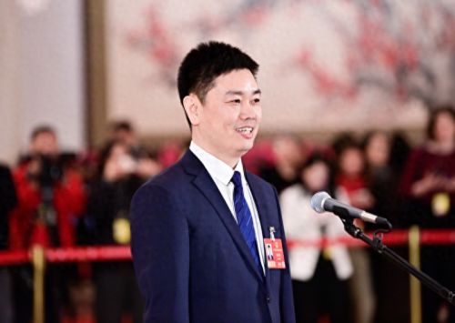 人大代表杨永修建议明确L3级自动驾驶车辆上路及责任划分时间表