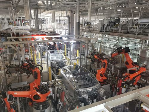 钟志华代表：智能汽车发展前景广阔 技术创新永不止步