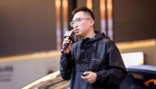 AWE掀起AI风暴 首驱科技革新两轮出行 