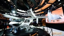 AWE展示时空象限品牌矩阵 AI新基建重塑全行业 