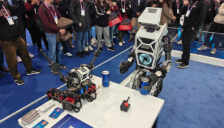 西木机器人MWC展示即时生产力 效率提升显著