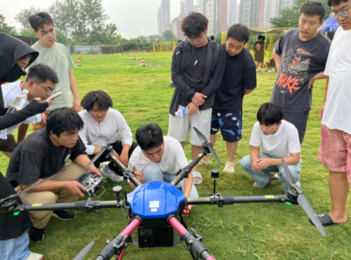 河南率先开展无人机芯片级维修培训 实景实训助力CAAC执照获取