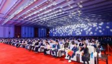 2026全球AI康养高峰论坛成功举行 吉姆·罗杰斯等企业家齐聚