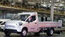 五菱新能源商用车品牌携手多拉汽车 上新布局城配物流市场 