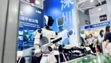 睿尔曼分拣机器人亮相深圳工业展 展示工业场景应用实力 