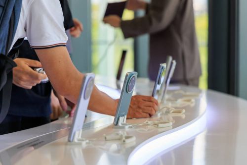 从工具到智能体：手机涨价背后的产业拐点