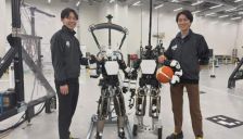 丰田CUE机器人研发新进展 即将掌握走路运球技能 