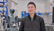 景业智能AI赋能 从核工业机器人到智慧核能 