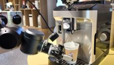 GEN-1和千寻的共识：历史不会重复，但具身智能正在押韵Transformer 